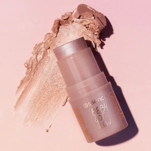 Essence Baby Got Glow 20 Highlighter Stick Rosy Glaze 3 Essence Baby Got Glow 20 Highlighter Stick Rosy Glaze