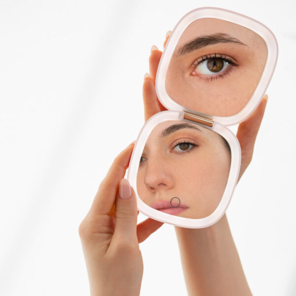 Mon Reve Διπλός επαναφορτιζόμενος με USB-C μεγεθυντικός x10 LED καθρέφτης μακιγιάζ 5 Mon Reve Διπλός επαναφορτιζόμενος με USB-C μεγεθυντικός x10 LED καθρέφτης μακιγιάζ