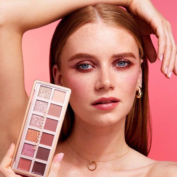 Revolution The True Icon Bronze Eyeshadow Palette 4 Revolution The True Icon Bronze Eyeshadow Palette